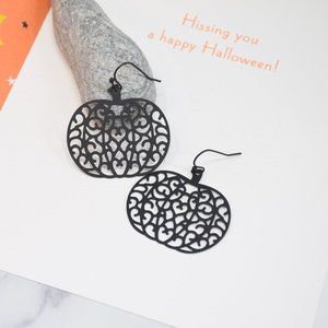 Pumpkin Dangling Earrings | Black | 0.95 inch | Small | Halloween | Thanksgiving